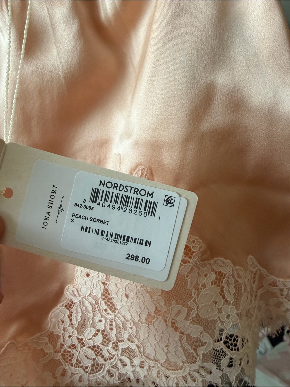 Dôen lona Lace Trim Silk Satin
Shorts - Picture 2 of 3